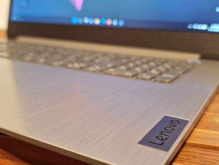 Laptop Lenovo Ryzen 5 Ideapad 3