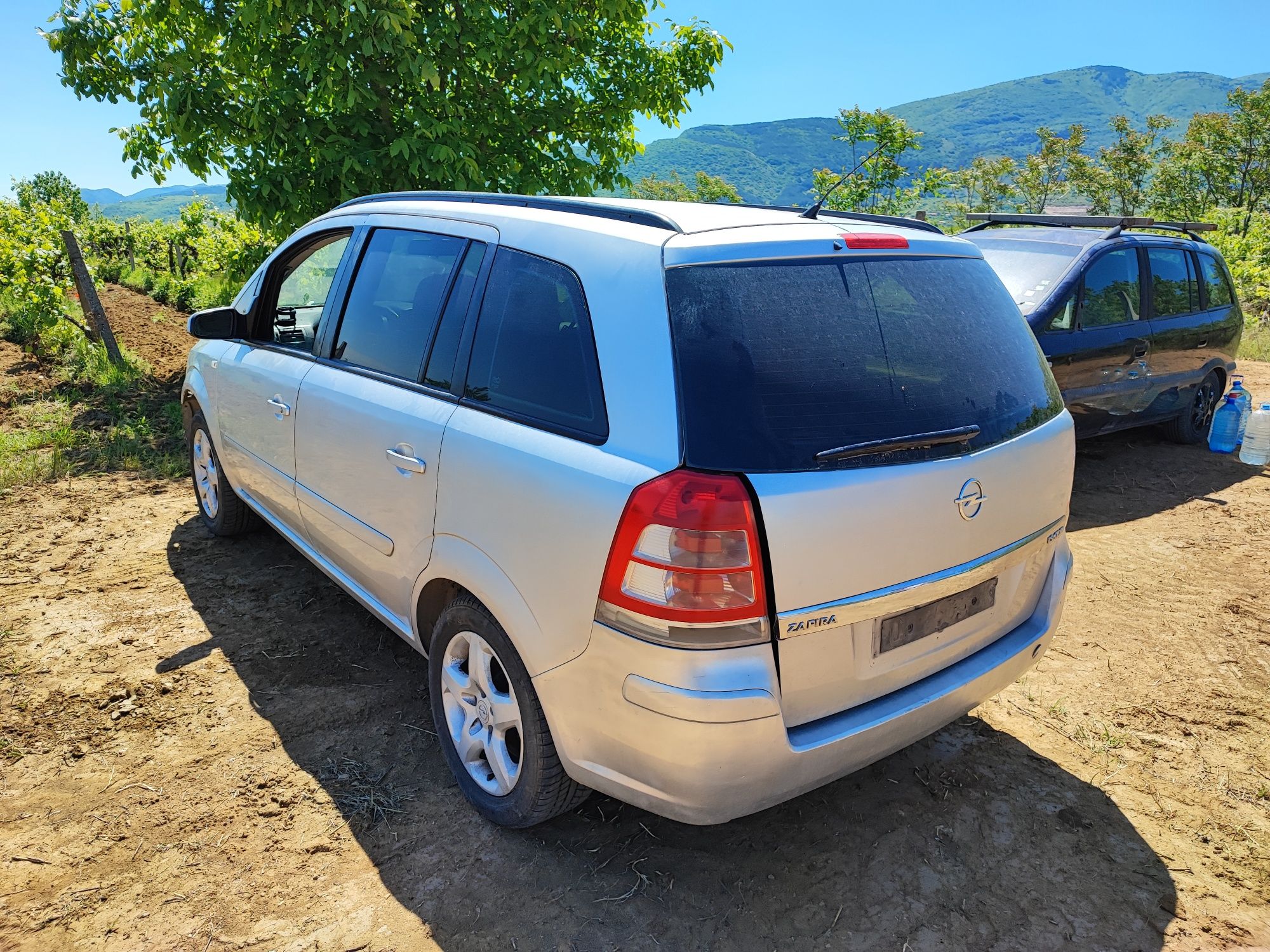 Opel Zafira 1.9 НА ЧАСТИ