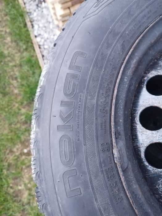 Cauciucuri Iarna 215 65 R16 si jante tabla 5x105 R16