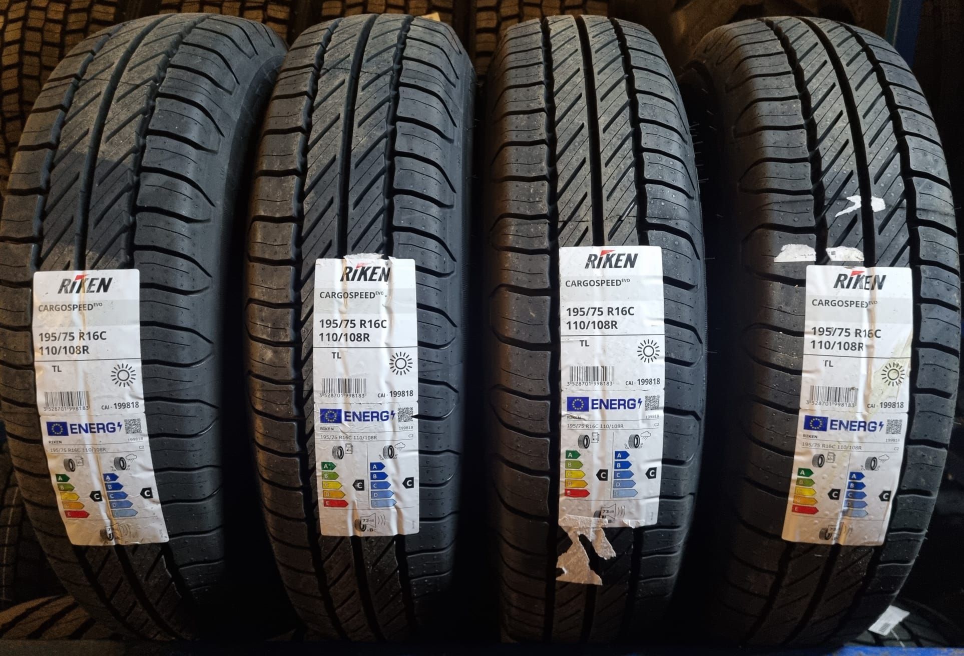 195/75 R16C, 110R (de greutate), RIKEN(by Michelin), Anvelope vara M+S