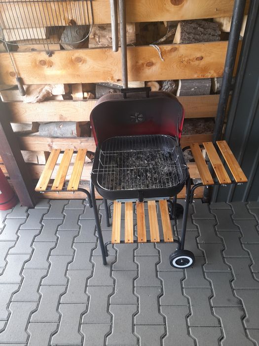 Gratar pe roti cu cupola