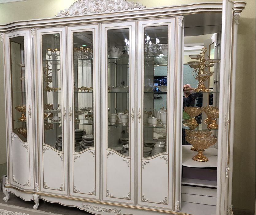 Продам новый сервант