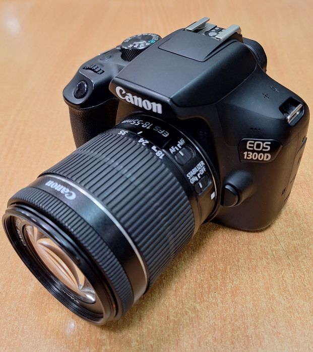 Canon 1300D kit 18-55mm IS,STM (Wi-Fi,18-55 со стабом и мотором,супер)