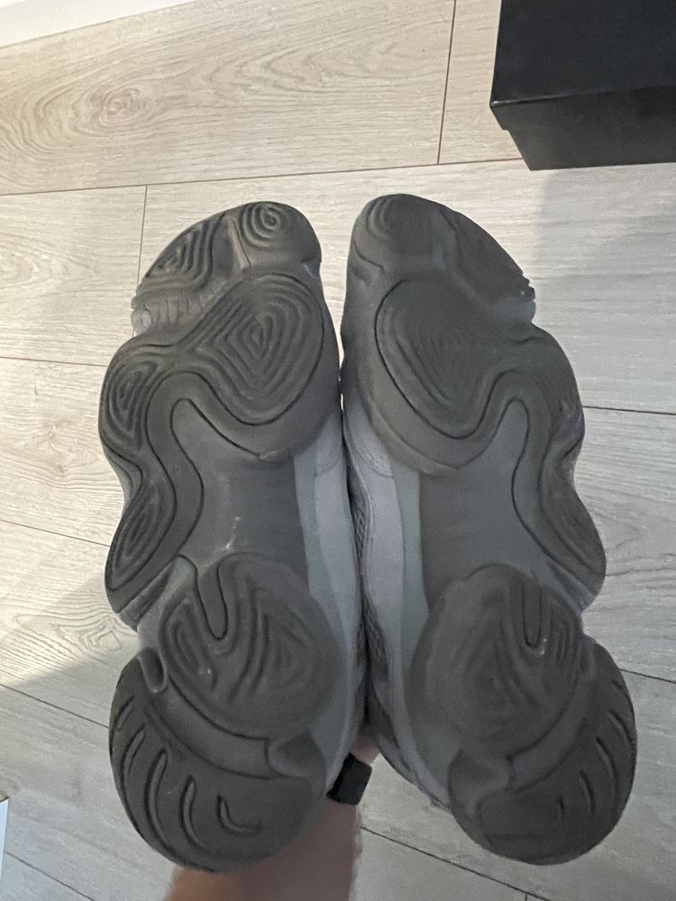 Yeezy 500 size 12 US