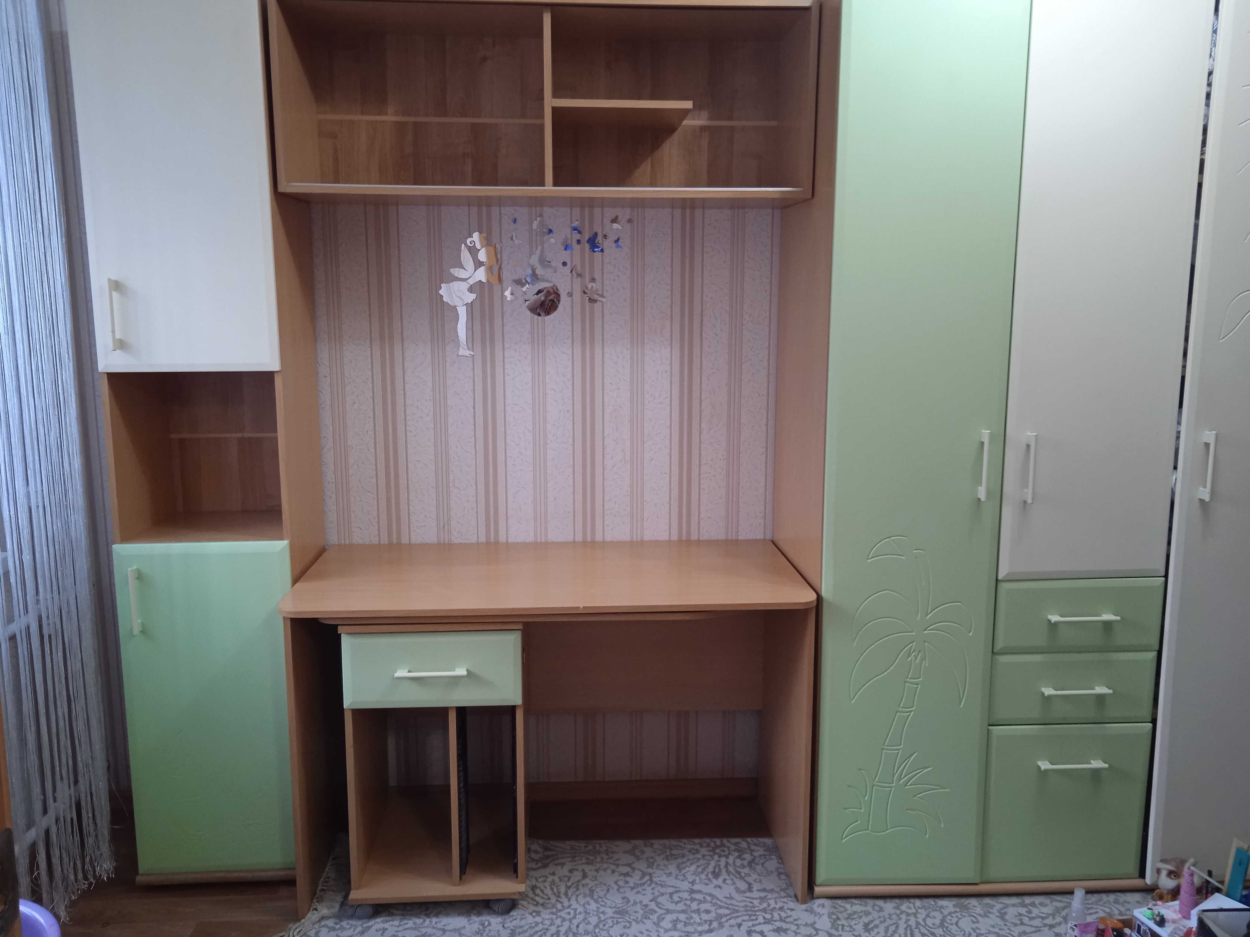 Стенка в детскую