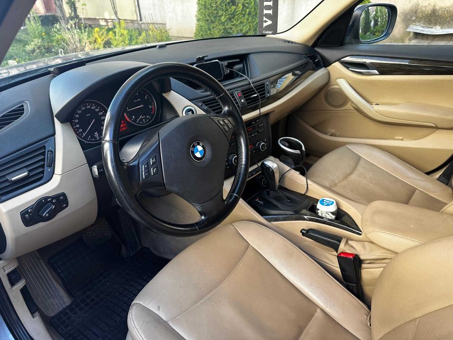 BMW X1 x-drive Automata 177 CP  2011- JBL BassPro Go. V2+ incarcator