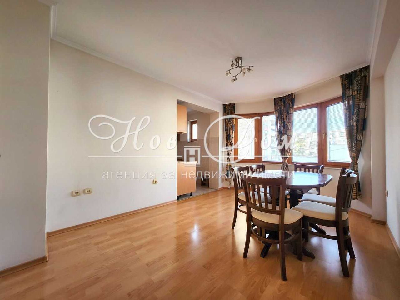 Продава се Четиристаен апартамент в София, Бъкстон - 150 кв.м за 2190 €/кв.м - Снимка #2