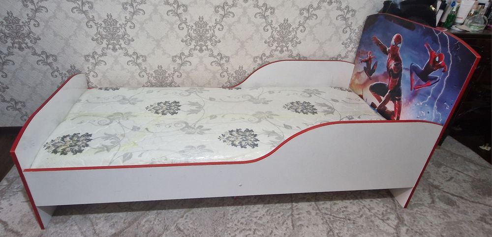 Продаётся комплект детский мебель