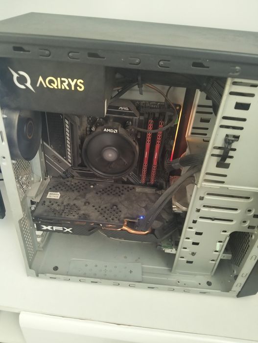 Vând PC gaming 2000lei negociabil