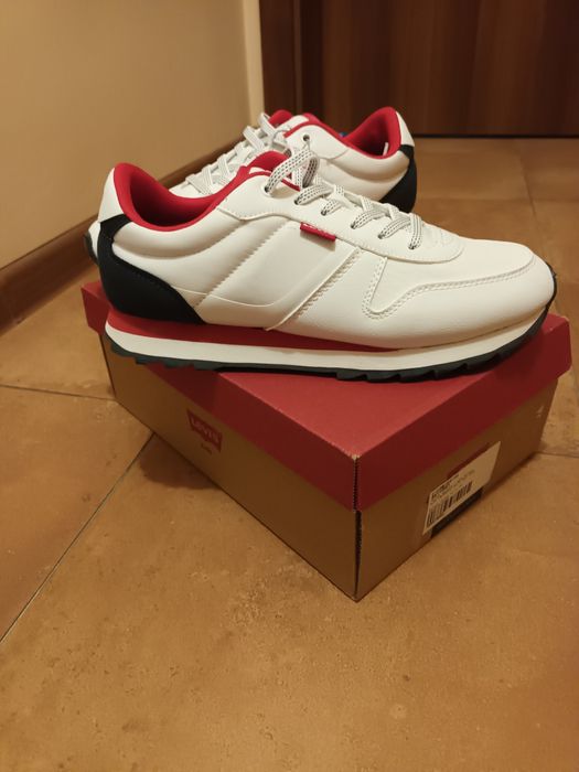 Levi's -Нови оригинални  маратонки