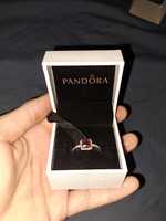 Inel Pandora cu piatra rosie