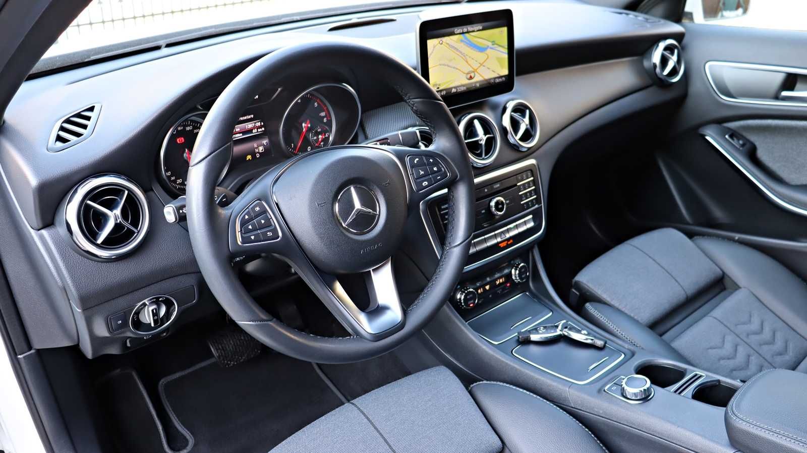 Mercedes GLA 200 / Facelift/2018 / Automat /Camera/Incalzire/FULL LED