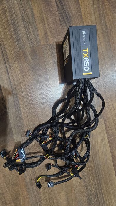 Sursa PC Corsaire TX850