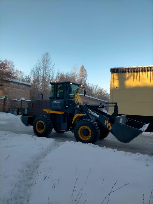 Услуги погрузчика, ковш 2.1 куба, заказ, аренда, чистка снега