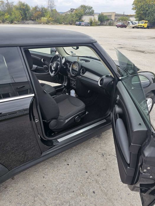 Кола Mini cooper one