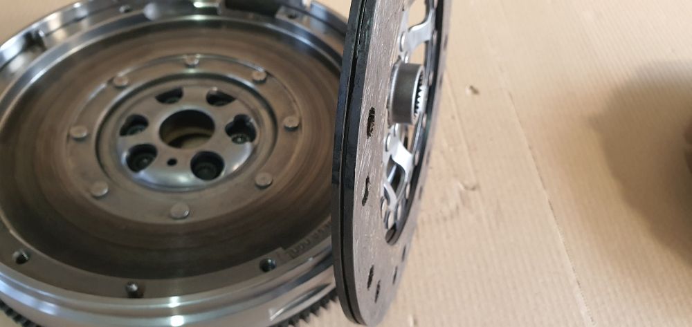 Kit ambreiaj volanta sachs 1.9 tdi BRB BKE AWX audi a4 b7 audi a4 b6