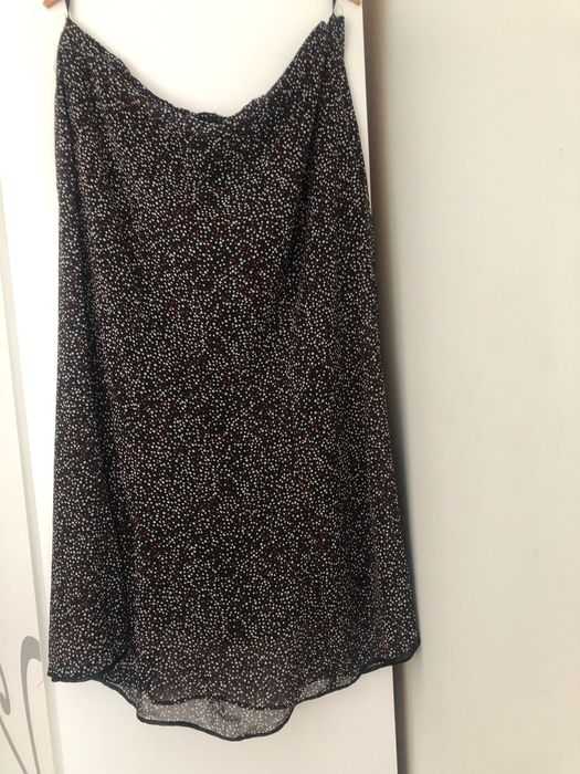 Set fuste- 2 buc. Mărime 50-pret 60 lei