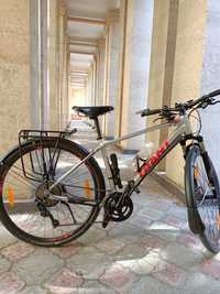 Велосипед гибрид грэвел Giant roam 1 disk Shimano deore m6100 shadow+