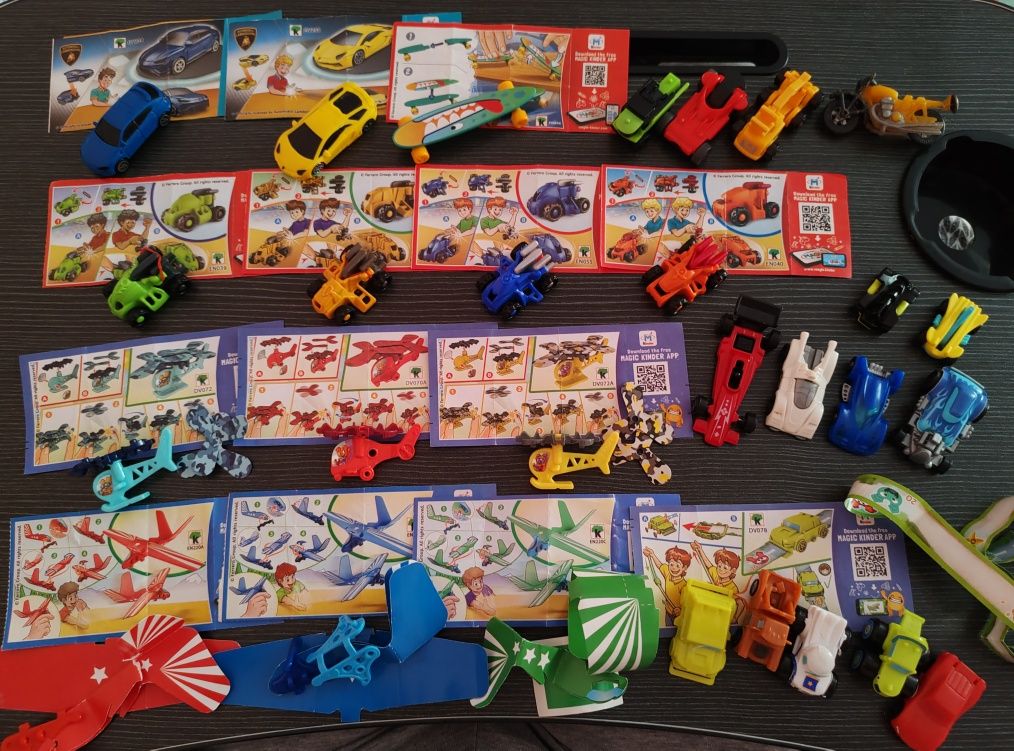Киндер Sprinty, Joy,Mario,Енчантималс, Миньони, Смърфове, Барби