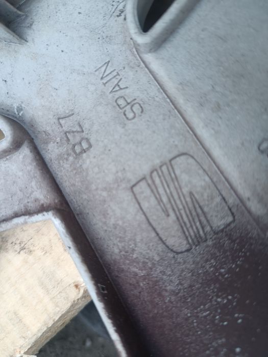 Оригинални тасове Seat 16 цола