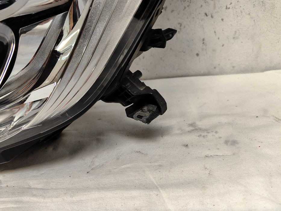 Оригинален фар Рено Меган  Renault Megane 4 Led