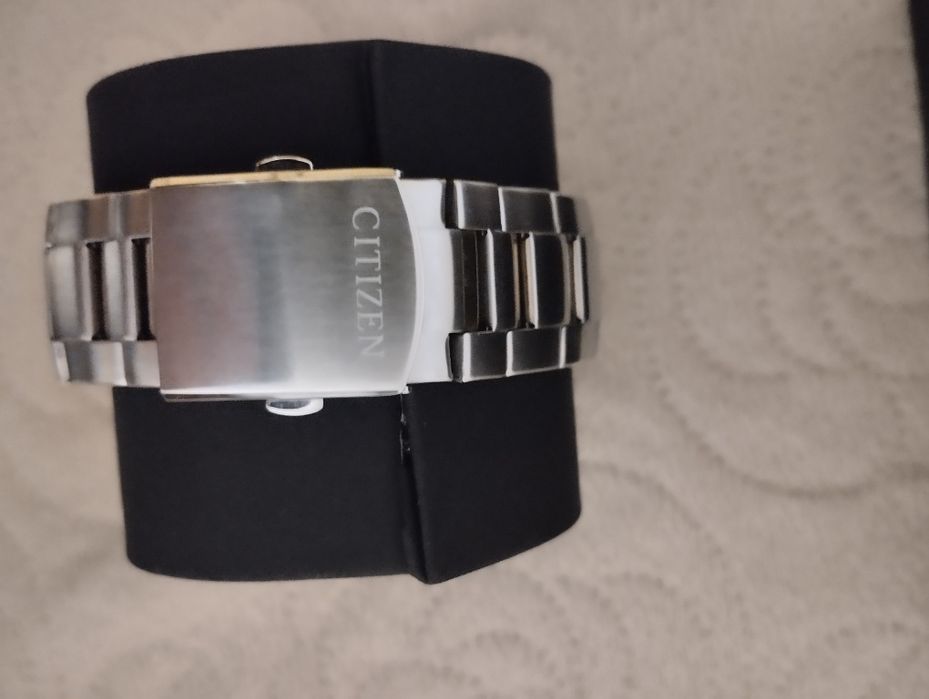 Часовник Citizen quartz