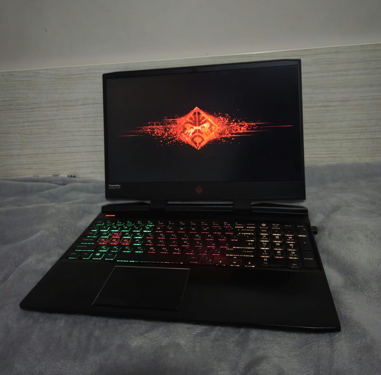 Геймърски лаптоп HP Omen 15-dc1003nu