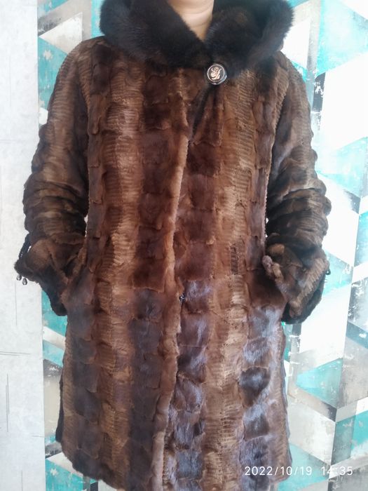 Норковая шуба б/у 8000