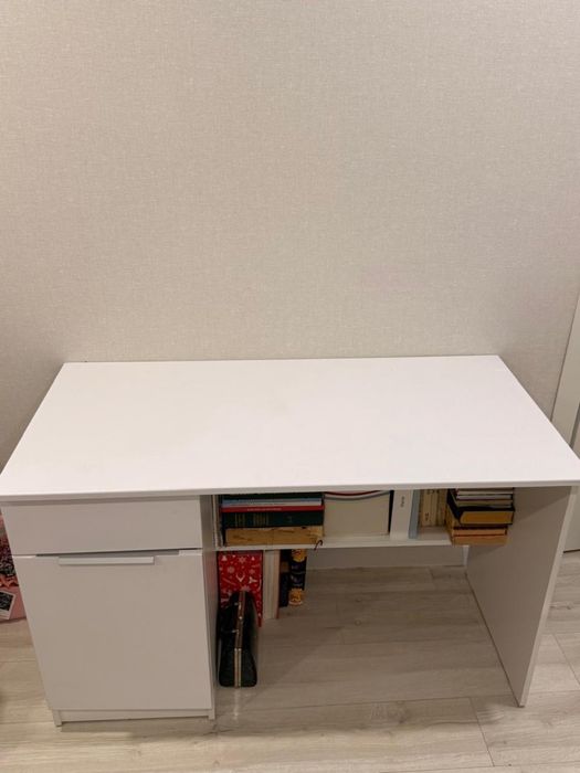 Стол письменный