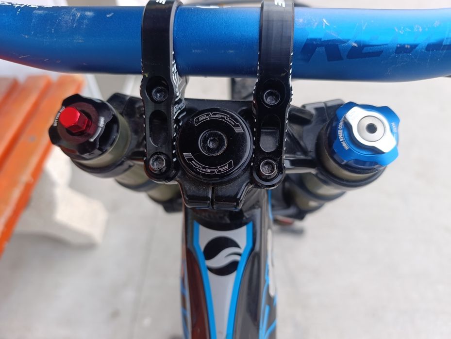 Планински велосипед Мекица GIANT GLORY за скачане. 26/M.