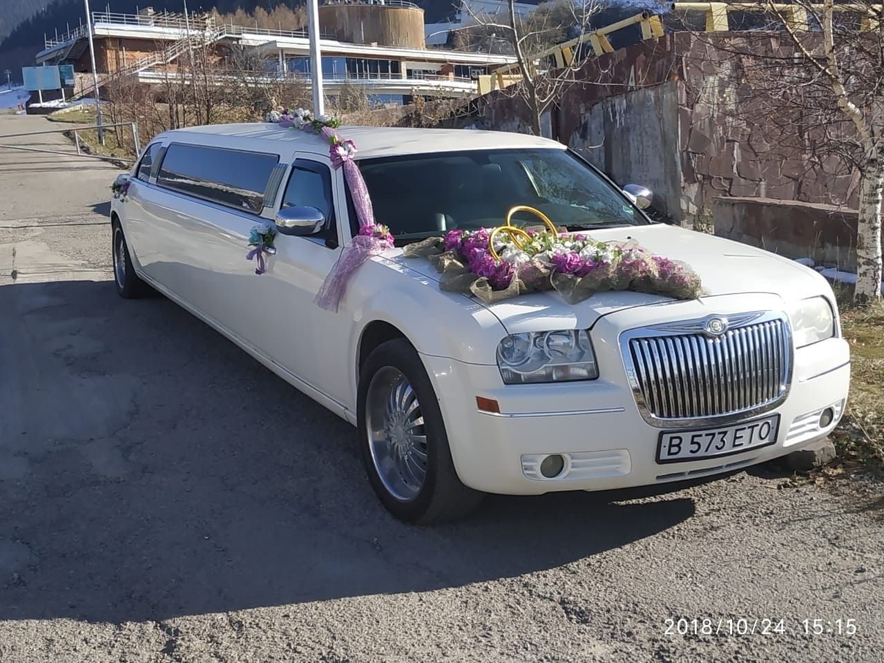 Прокат аренда лимузинов Талгар  на свадьбу выписка из роддома день рож