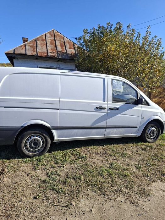 Vând Mercedes -Benz Vito