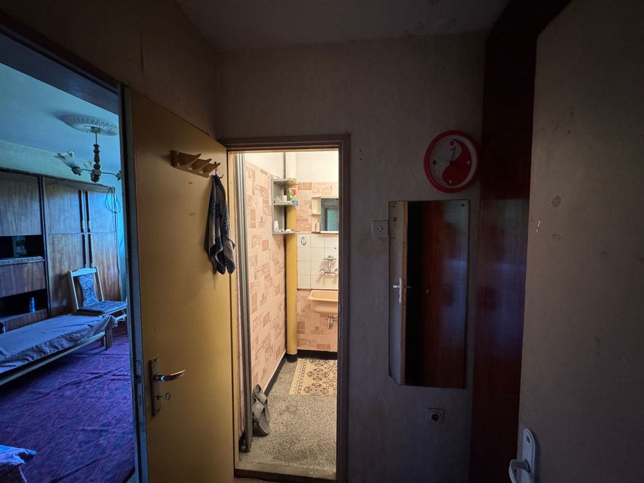 Просторен Едностаен- кв. Здравец Изток