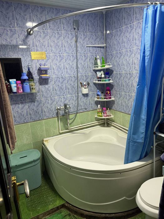 Продаю 3-х в 4-х комнатную квартиру на Сергели 7