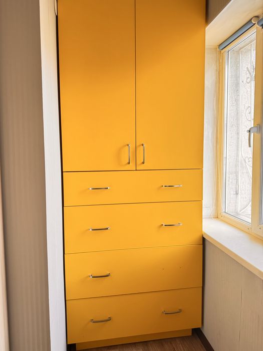 Вместительный шкаф для одежды, обуви, игрушек, постели.