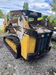 Мини челен товарач GEHL RT 215 2023 г. 200 часа