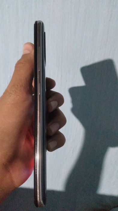 Samsung A51 4/64, holati yaxshi, IMEI klonlangan.
zaryadchisiz
Samsung