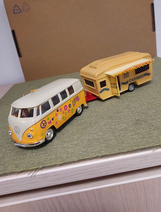 Macheta Volkswagen VW T1 Bus '68+motoras+remorca rulota Caravan Welly