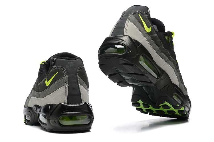 Оригинални мъжки маратонки Nike Air Max 95 TT налични 41,43 и 44
