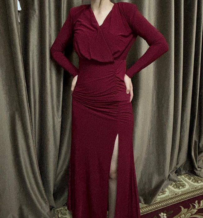 Новый платье с этикеткой