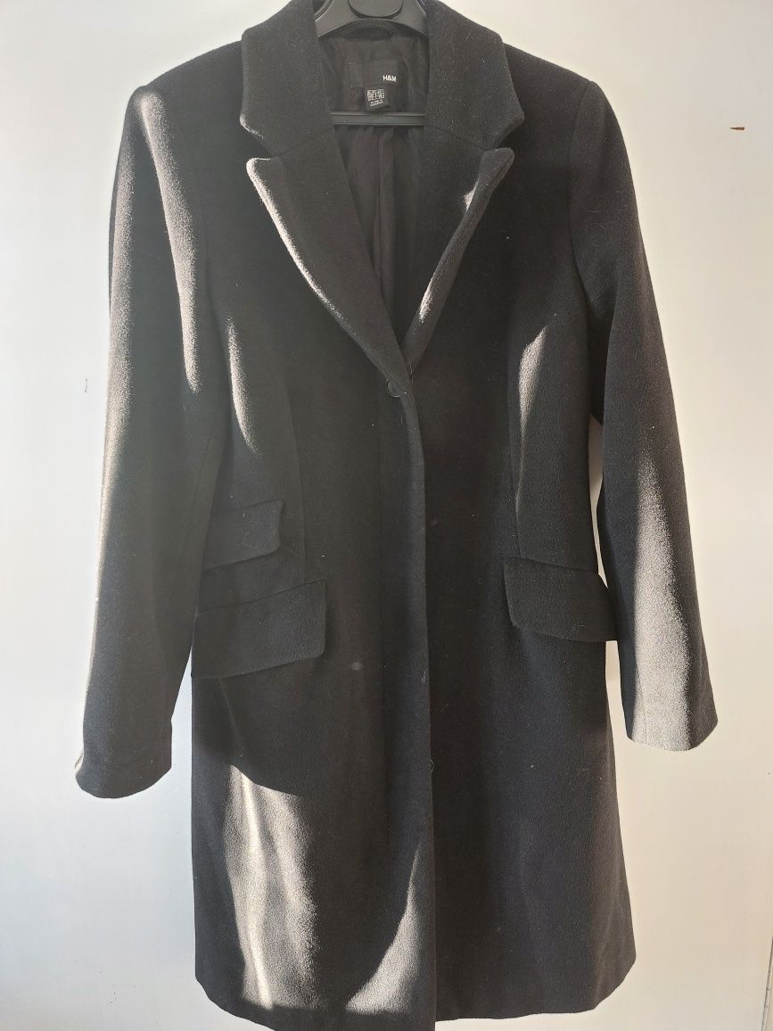 Черно Дамско вталено палто НМ,размер  М -40