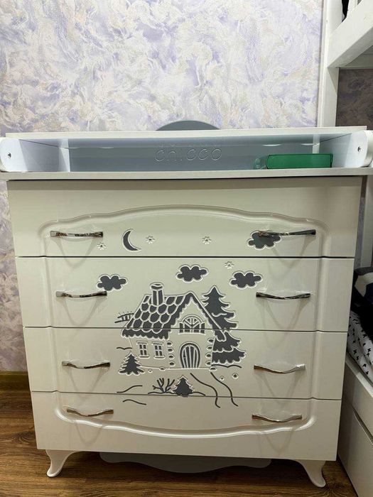 Продается детский пеленальный столик комод в отличном состоянии