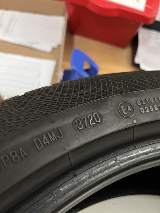 Anvelope Iarna Continental 235/55/R20