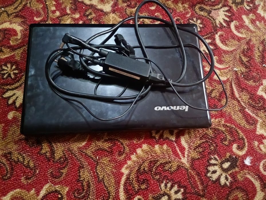 Продаю нуудбук lenovo цена договорная