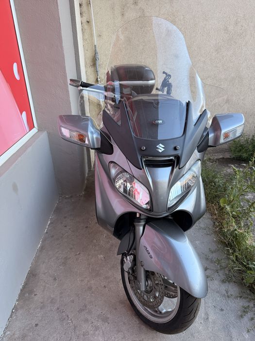 Suzuki burgman 650 executive