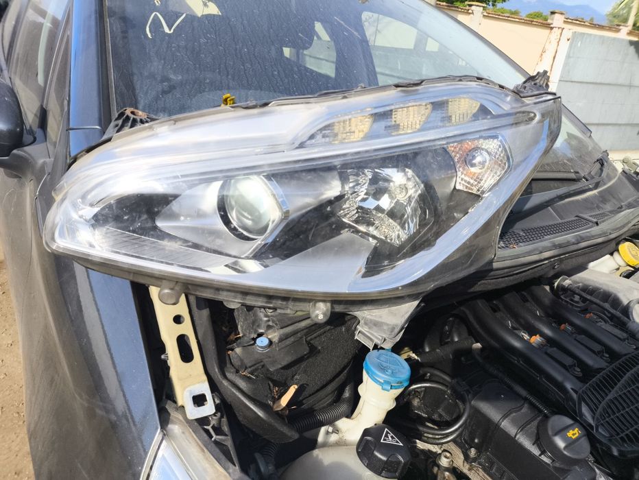 Фар/фарове за Пежо/Peugeot 208