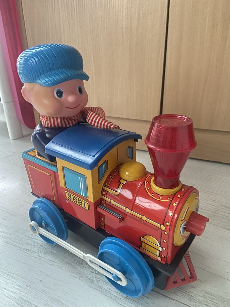 Ретро соц метално влакче, локомотив от 1968 на батерии, vintage Saitoh