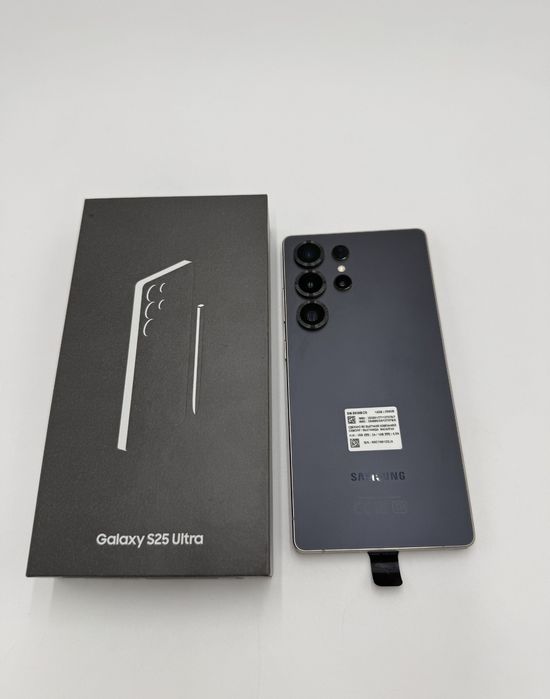 Samsung S25 Ultra на 256гб