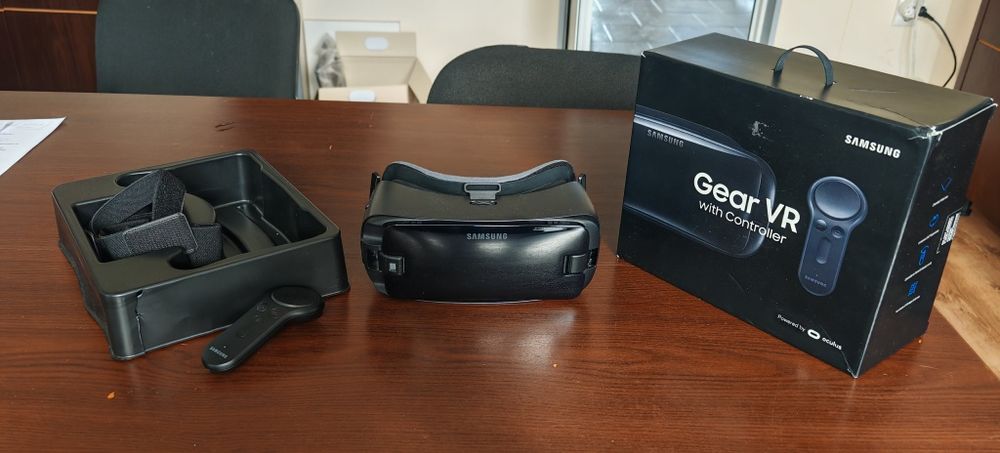 Очила за виртуална реалност Samsung GearVR