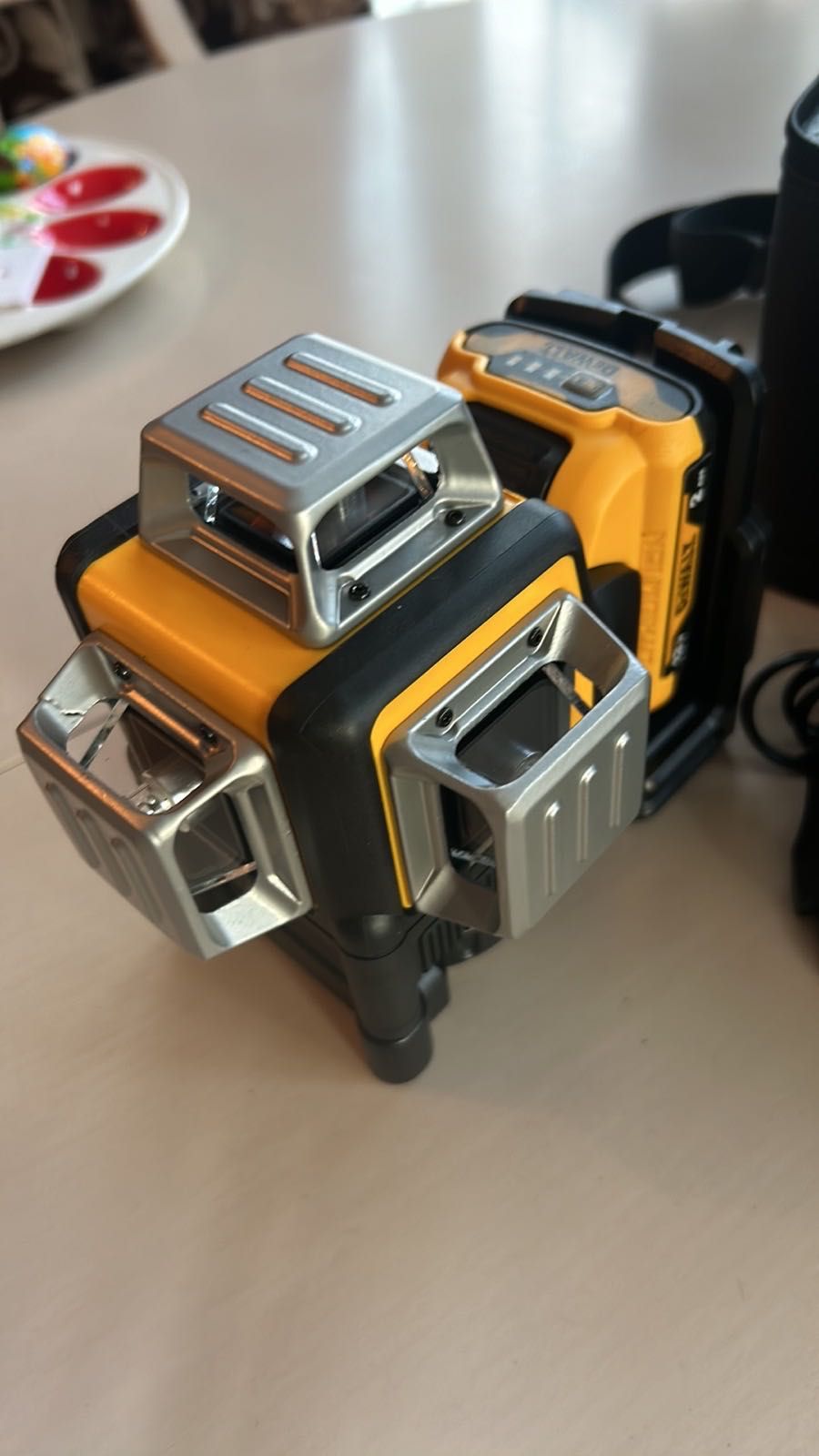 3D DeWalt DW089LG лазерен нивелир